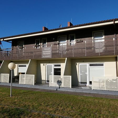 Apartamentai Trys Pusys Швентой Экстерьер фото